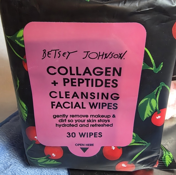 Betsey Johnson (3 Piece) Bundle - Picture 10 of 10